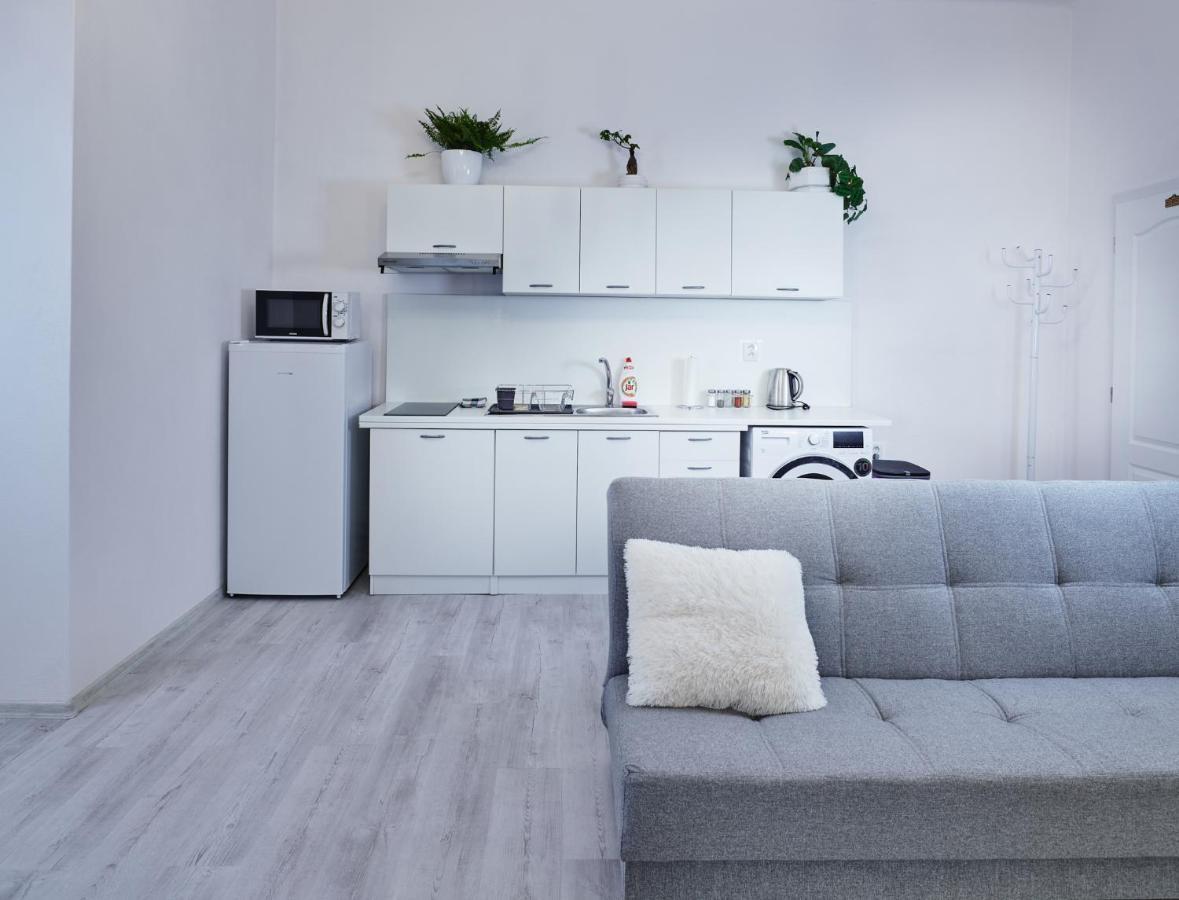 Apartman Bb Centrum Banská Bystrica Exteriör bild