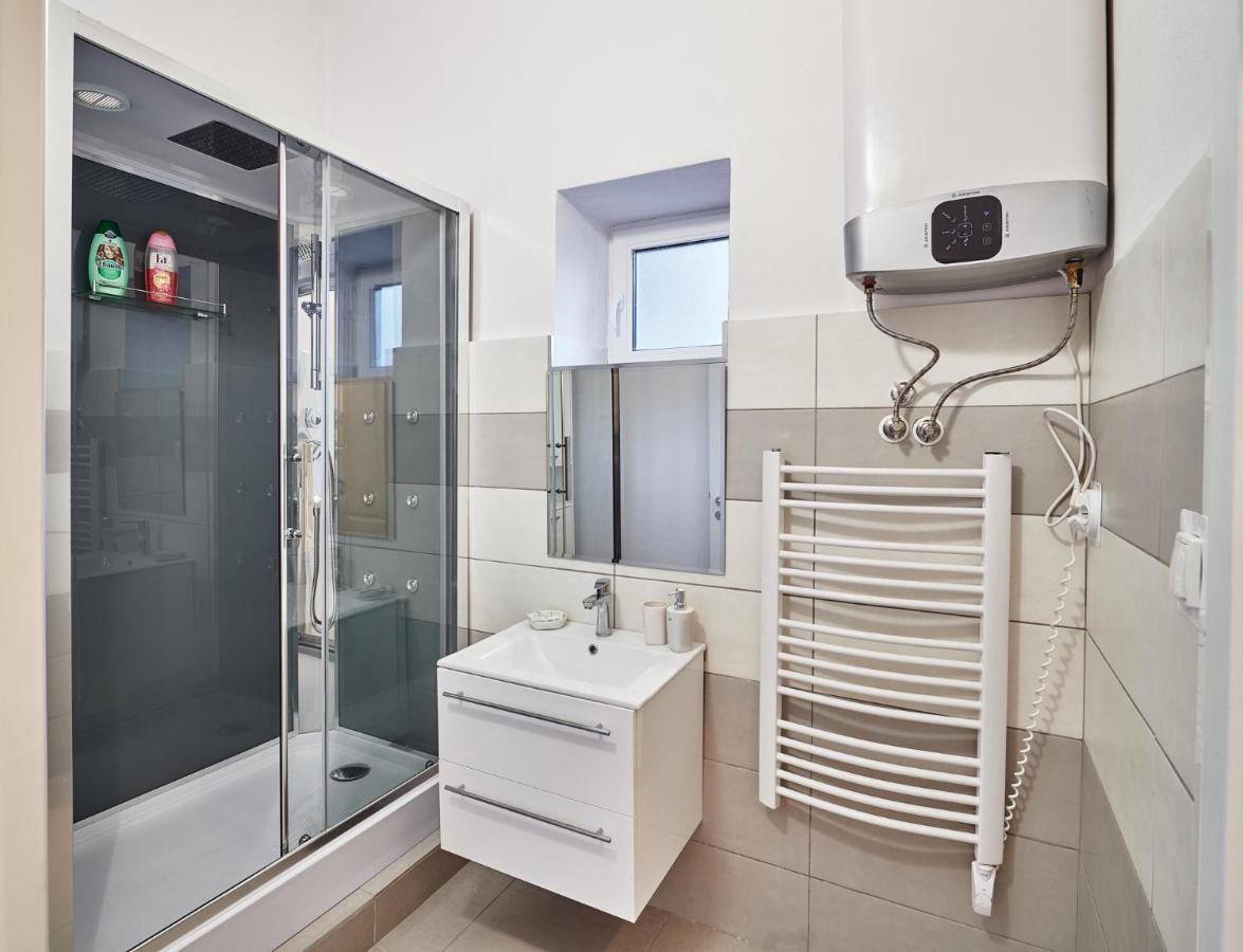 Apartman Bb Centrum Banská Bystrica Exteriör bild
