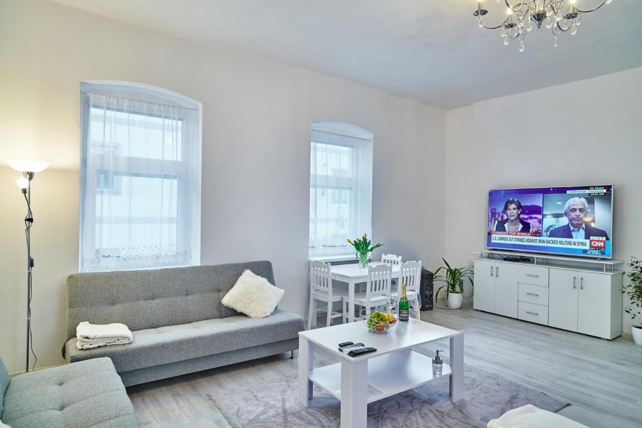 Apartman Bb Centrum Banská Bystrica Exteriör bild